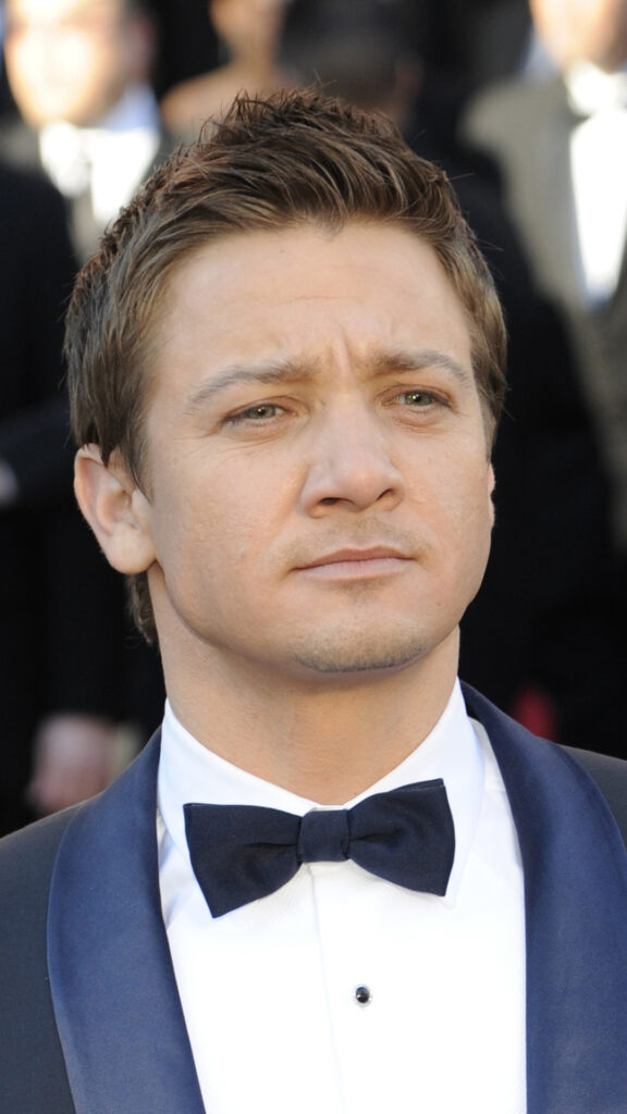 407457-1080×1920-phone-1080p-jeremy-renner-wallpaper